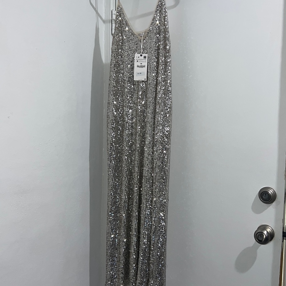 NEW WITH TAGS size m maxi dress